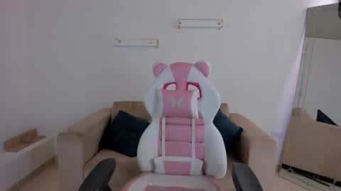    online show from 12.01.25