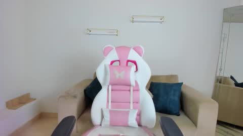    online show from 02.02.26