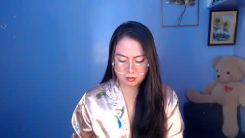Snapshot of _arah chatting on 05.27.26 arah online show from 05.27.26