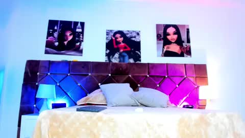 Snapshot of _ariana_lopez_ chatting on 02.12.25 Ariana online show from 02.12.25