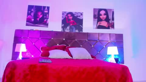 Snapshot of _ariana_lopez_ chatting on 02.18.25 Ariana online show from 02.18.25