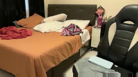 Angie online show from 10.14.25