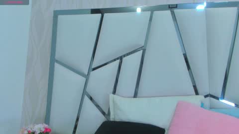 Aura online show from 02.09.25