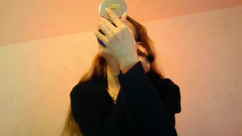 Snapshot of _aurora_sweet chatting on 10.28.25 _aurora_sweet online show from 10.28.25