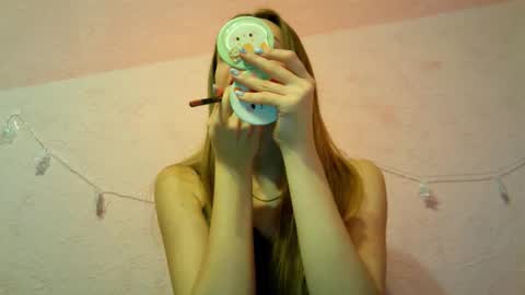 Snapshot of _aurora_sweet chatting on 11.24.25 _aurora_sweet online show from 11.24.25