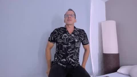 _axelking_ online show from 10.29.25