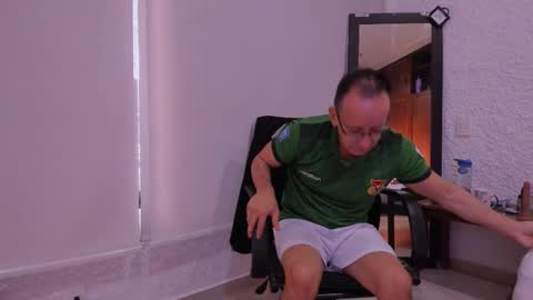 _axelking_ online show from 12.15.25