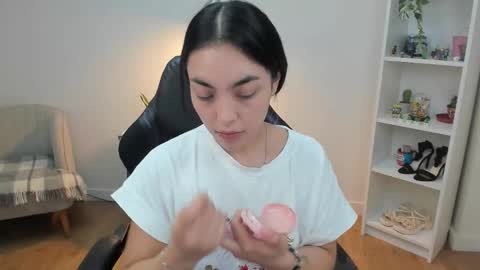 Snapshot of _bellaevans_ chatting on 02.24.26 Bella Evans online show from 02.24.26