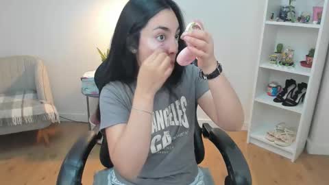 Snapshot of _bellaevans_ chatting on 03.03.26 Bella Evans online show from 03.03.26