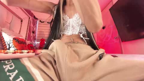 _bellaswwet_ online show from 10.13.25