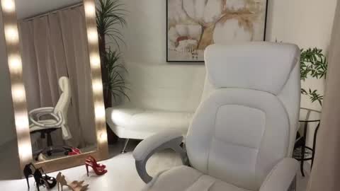 Beylly online show from 02.12.25