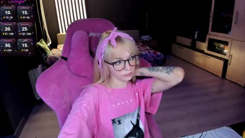 Olivia Subscribe to my Fansly -   online show from 05.20.26