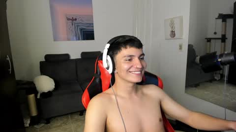 Snapshot of _blakee chatting on 12.20.24 B L A K E online show from 12.20.24