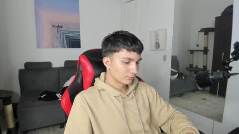 Snapshot of _blakee chatting on 12.21.24 B L A K E online show from 12.21.24