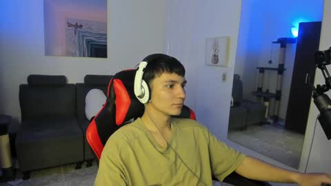 Snapshot of _blakee chatting on 12.31.24 B L A K E online show from 12.31.24