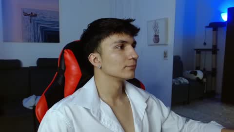 Snapshot of _blakee chatting on 01.30.25 B L A K E online show from 01.30.25