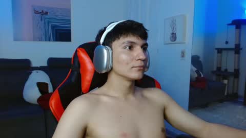 Snapshot of _blakee chatting on 02.04.25 B L A K E online show from 02.04.25