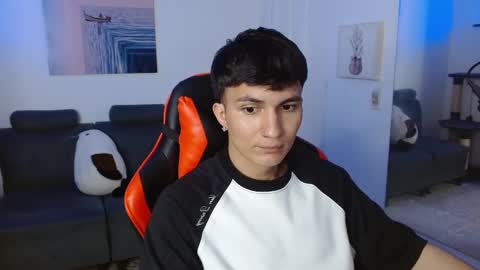 Snapshot of _blakee chatting on 02.24.25 B L A K E online show from 02.24.25