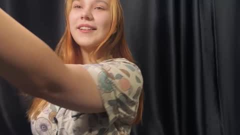 Snapshot of _blossom_breeze chatting on 11.03.25 Muse online show from 11.03.25