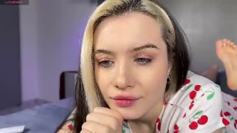 Snapshot of _blowjob_queen_ chatting on 07.02.26 Hey were Vi and Alex VACATION FROM OCTOBER 31 TO NOVEMBER 12. AVAILABLE ON INST online show from 07.02.26