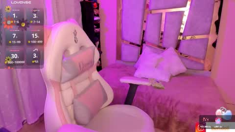 Angie  Independent model online show from 09.23.25