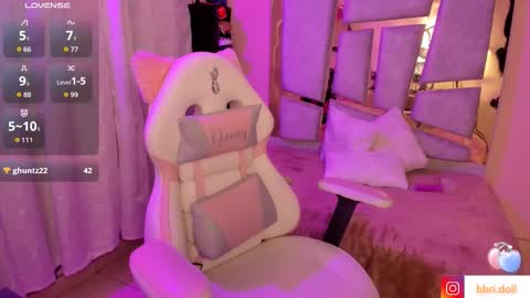 Angie  Independent model online show from 09.25.25