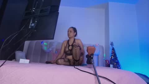 Snapshot of _britanyy_ chatting on 12.23.25 Britany online show from 12.23.25