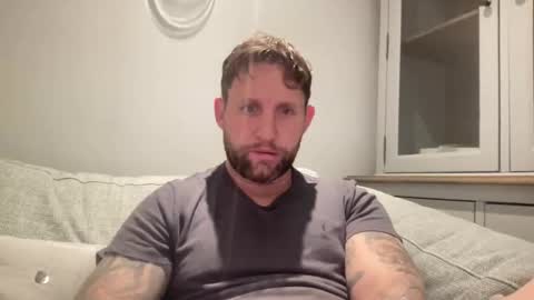 Snapshot of _british_hung_ chatting on 09.11.25 UK BigThick Cock online show from 09.11.25