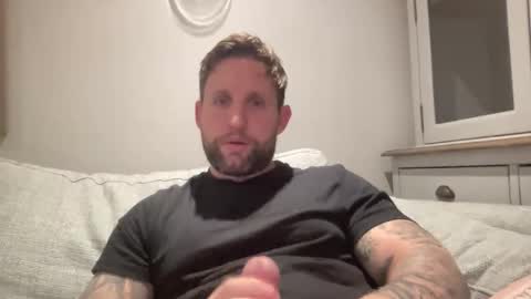 Snapshot of _british_hung_ chatting on 09.20.25 UK BigThick Cock online show from 09.20.25