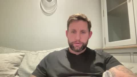 Snapshot of _british_hung_ chatting on 09.28.25 UK BigThick Cock online show from 09.28.25