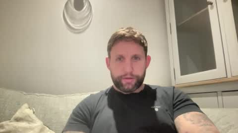 Snapshot of _british_hung_ chatting on 10.23.25 UK BigThick Cock online show from 10.23.25