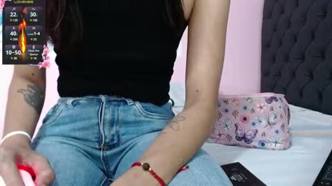 Snapshot of _candy_jade_ chatting on 02.01.25 candy jade online show from 02.01.25