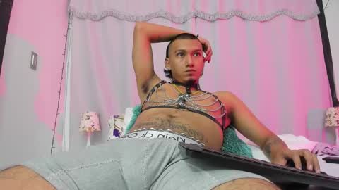 Snapshot of _cannabitch chatting on 12.14.25 Shatta Sara online show from 12.14.25