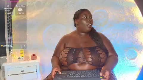 Caro. online show from 10.17.25