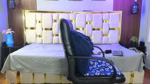 Caroline online show from 04.09.26