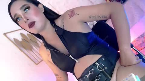 Caroline online show from 02.10.26