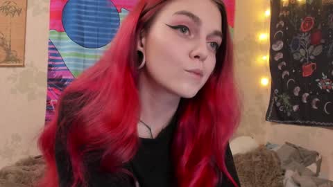 Snapshot of _caroline_coy chatting on 12.08.24 Caroline online show from 12.08.24