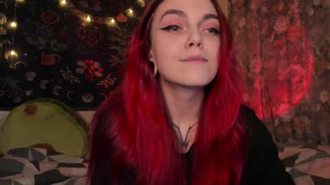 Snapshot of _caroline_coy chatting on 12.19.24 Caroline online show from 12.19.24