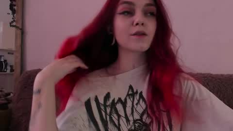 Snapshot of _caroline_coy chatting on 10.02.25 Caroline online show from 10.02.25