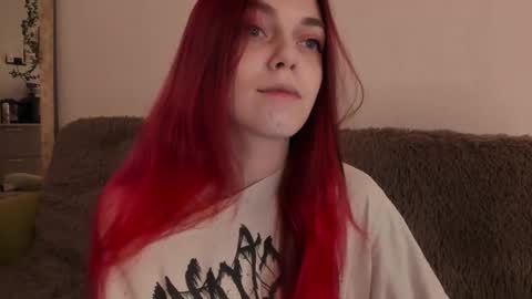 Snapshot of _caroline_coy chatting on 10.24.25 Caroline online show from 10.24.25