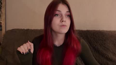 Snapshot of _caroline_coy chatting on 12.05.25 Caroline online show from 12.05.25