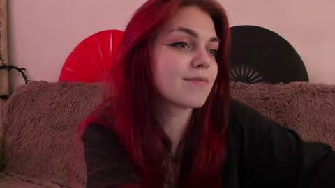 Snapshot of _caroline_coy chatting on 07.05.26 Caroline online show from 07.05.26