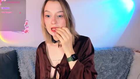 Christina Chris online show from 10.11.25