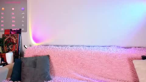 Christina Chris online show from 11.30.25