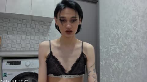 Snapshot of _cherlybay_ chatting on 11.27.25 CHER - Independent model online show from 11.27.25