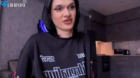 Snapshot of _cherlybay_ chatting on 04.09.26 CHER - Independent model online show from 04.09.26