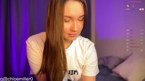 Snapshot of _chloe_miller_ chatting on 12.23.24 _chloe_miller_ online show from 12.23.24