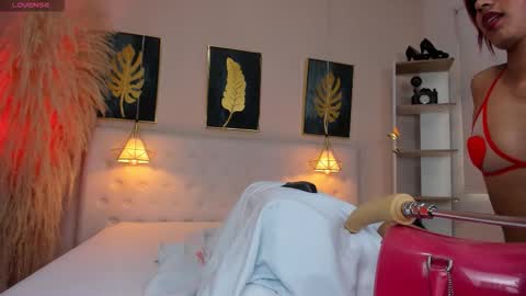 _cinnamon_star online show from 12.19.25