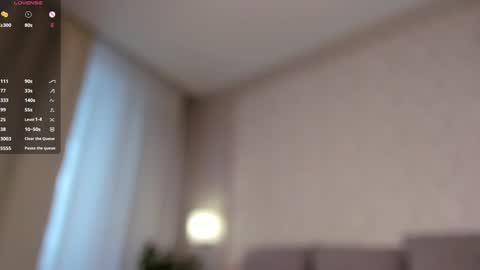 Snapshot of _curlydream_ chatting on 10.09.25 Alice online show from 10.09.25