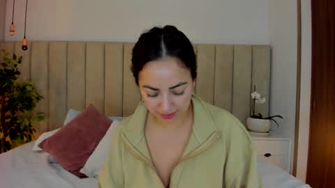 Snapshot of _dara_ chatting on 01.21.25 Dara online show from 01.21.25